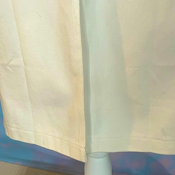 Stylish and Simple White Cotton Denim Midi Pencil Skirt (Small-Medium) - Picture 5 of 10